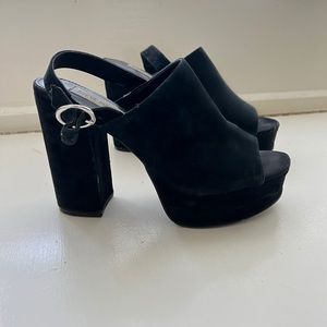 Steve Madden Platform Pumps